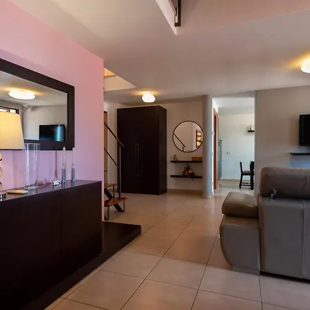 Moderno Apartamento Cefalù